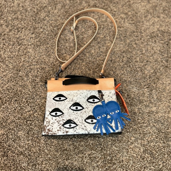 Min & Mon Peachy Cream and Black Eye Print Vali Shoulder Bag - Picture 3 of 16